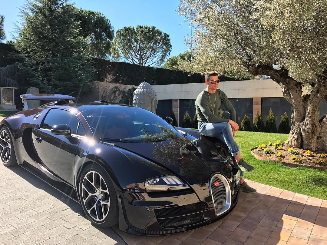 ronaldo bugatti chiron
