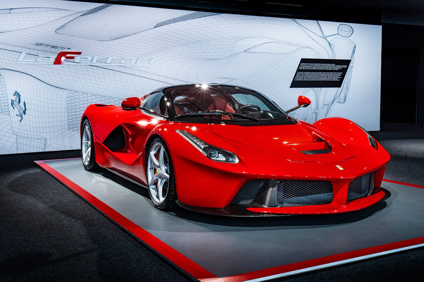 Ferrari LaFerrari Specs, Price, Photos, & Review by duPont