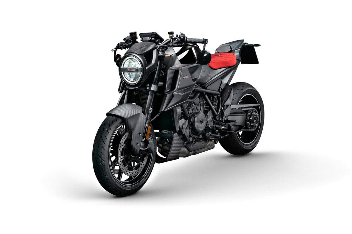 002 BRA 1300R 3 4 front 1170x780 1