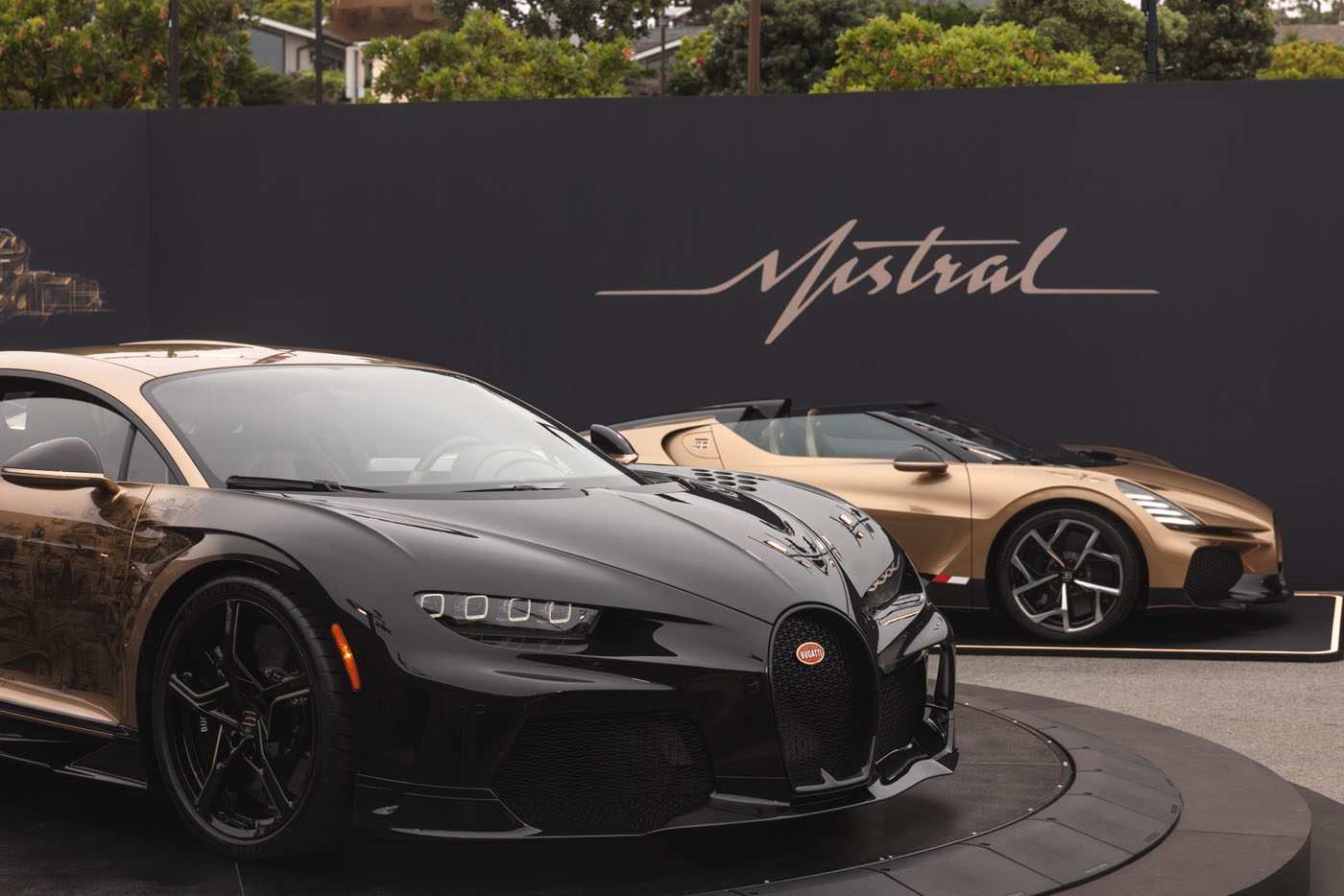 01 BUGATTI Le Domaine Pebble Beach