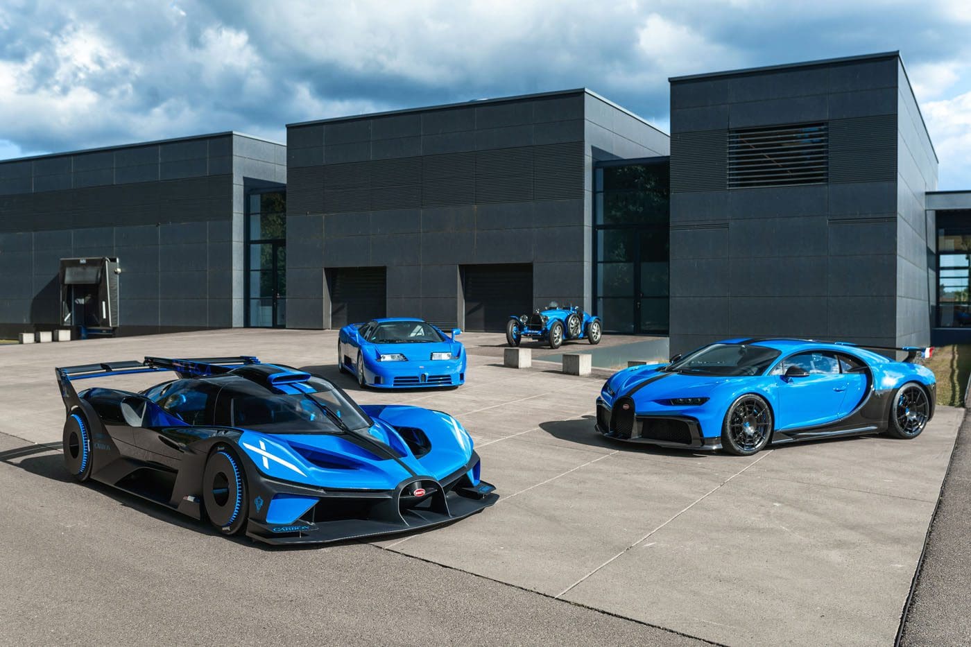 01 BUGATTI French Racing Blue