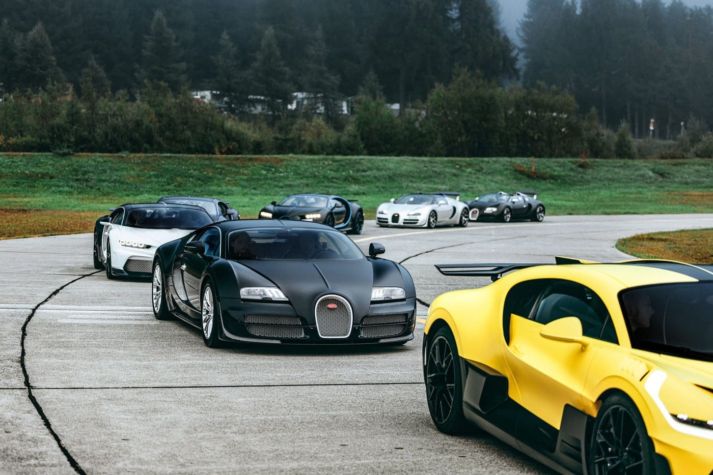 02 BUGATTI Passione Engadina airport