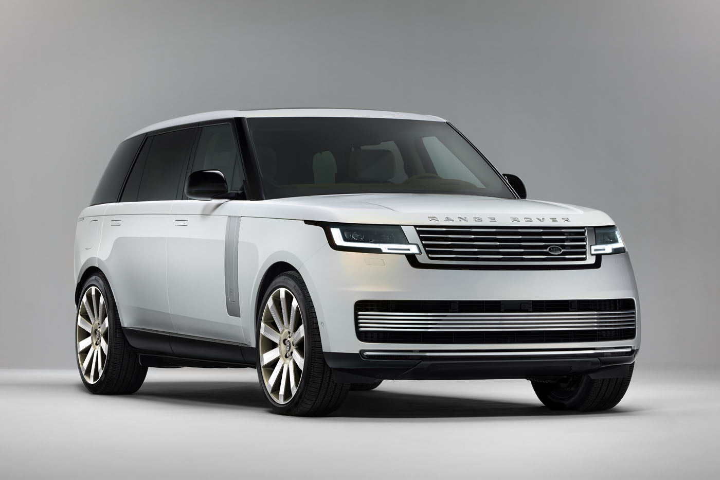 New Range Rover SV Pearl Luster Unveiled At Monterey Car Week