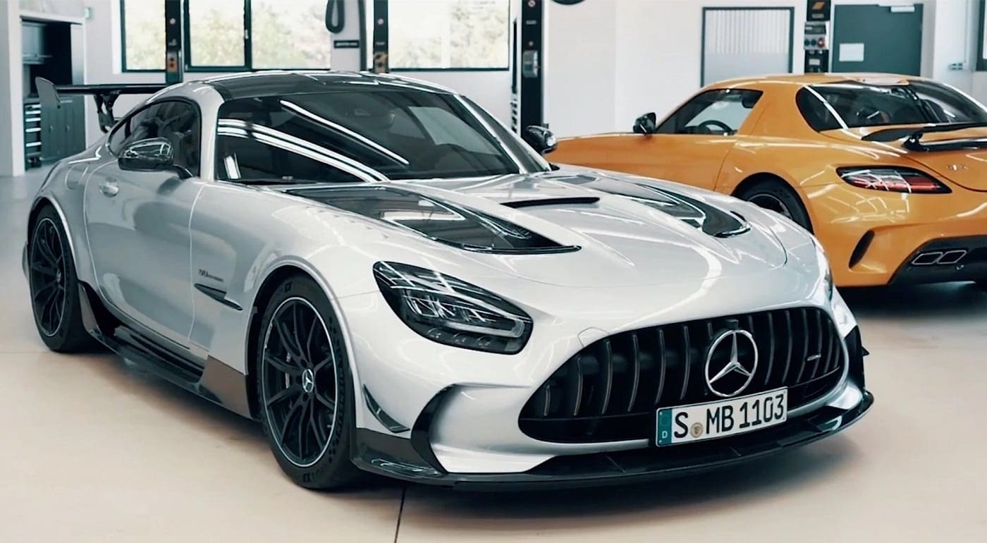 10 mercedes amg inside amg episode i interior 3400x1440 1