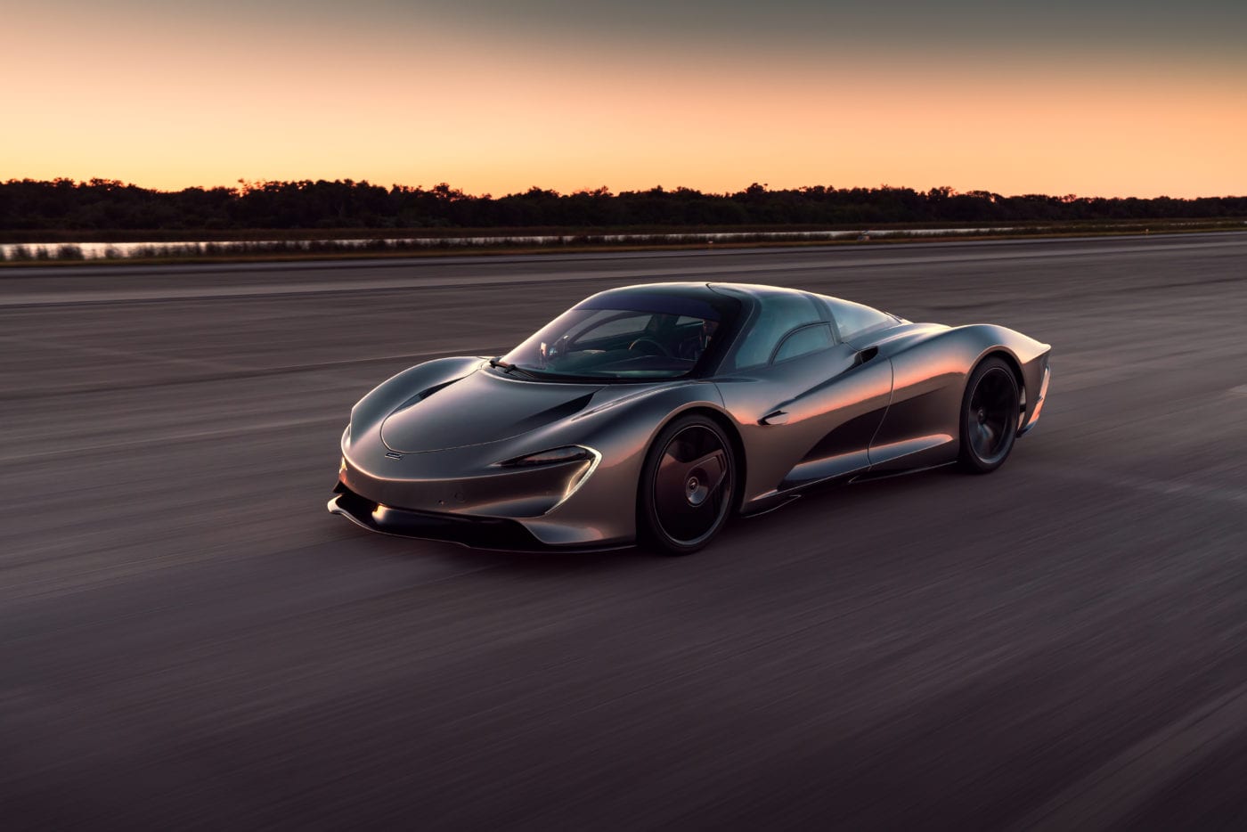 12014-McLarens-hybrid-Hyper-GT-incorporates-ground-breaking-technology