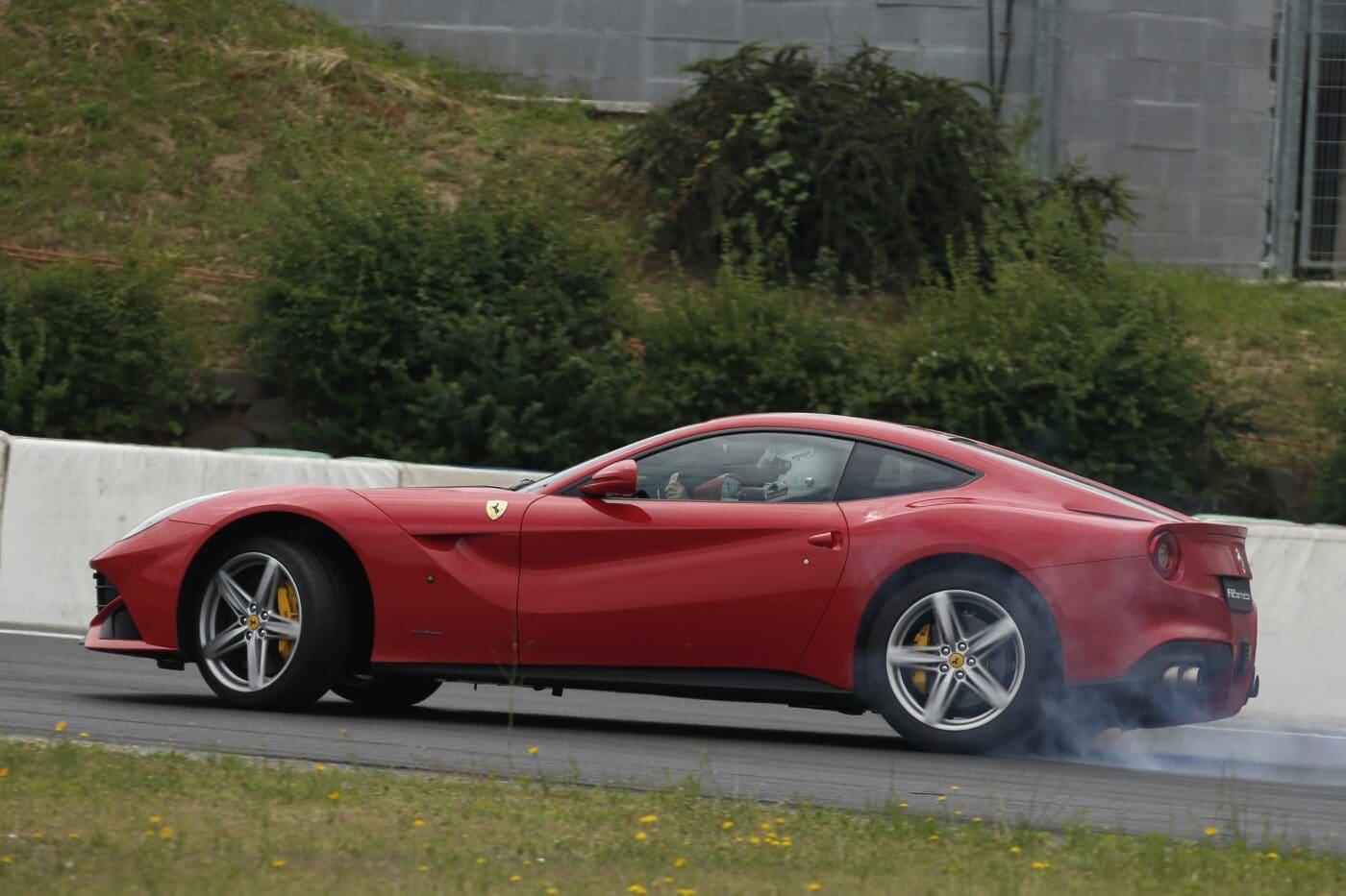 150432 car vettel f12berlinetta 006