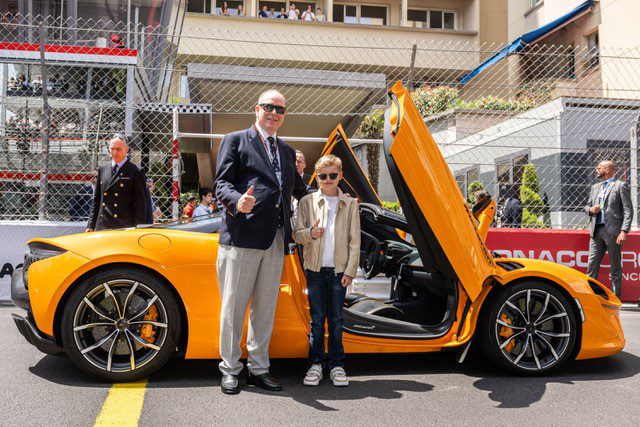16297 H.S.HPrinceAlbertIIofMonacodrivesthenewMcLarenArturaSpiderforhonorarylapofMonacoGrandPrix