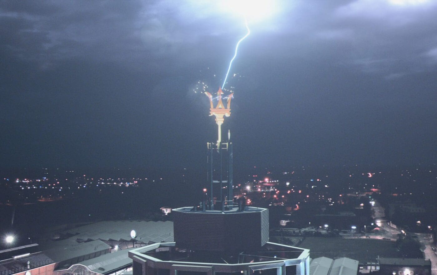 16580-MaseratiTowerHQModena