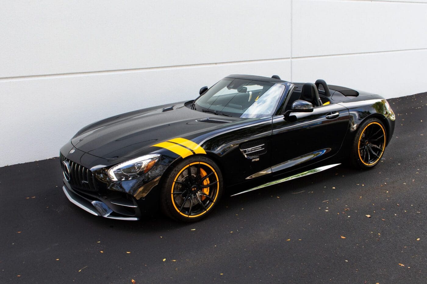 190-AMG-GT-C-Black-Yellow-10