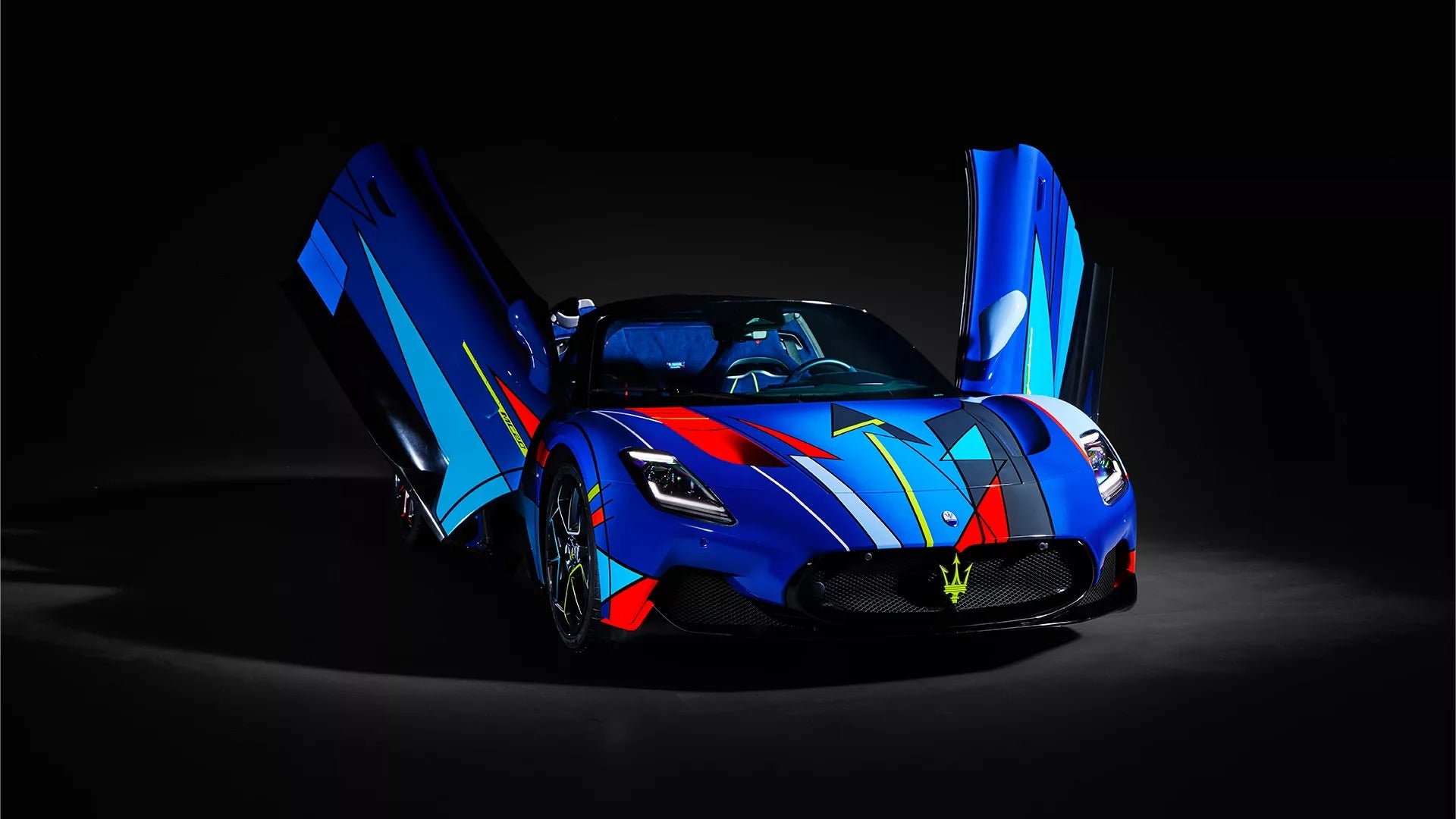Maserati's New Fuoriserie MC20 Cielo 