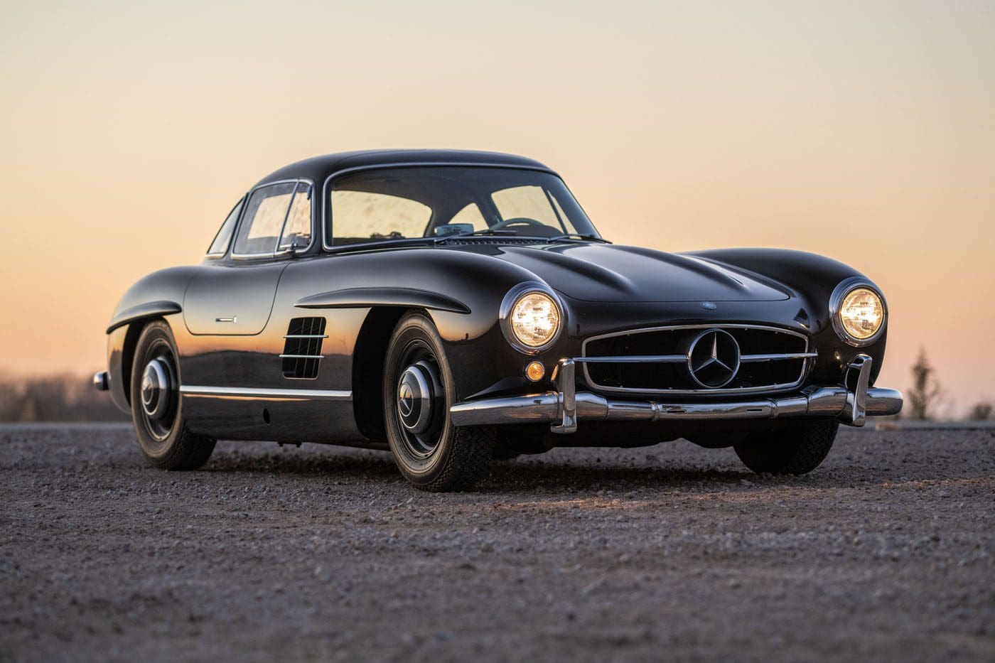 RM Sotheby's Arizona: 1955 Mercedes-Benz 300 SL Gullwing – duPont