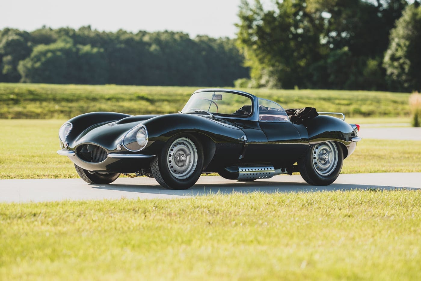 1957-Jaguar-XKSS-Continuation-_0