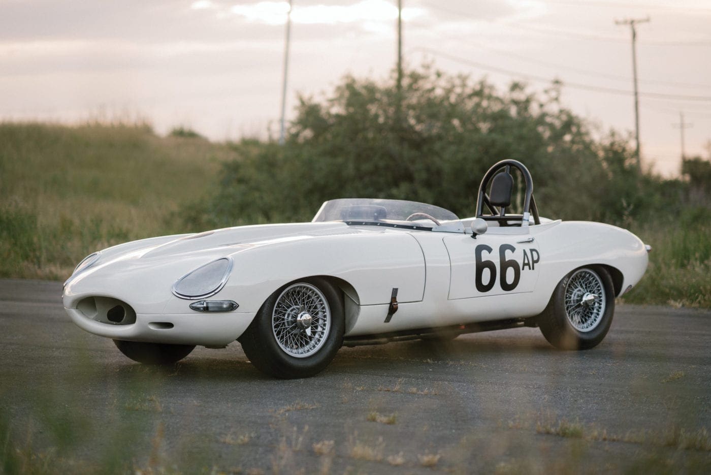 1962-Jaguar-E-Type-Series-1-3-8-Litre-Roadster-SCCA-A-Production-_1