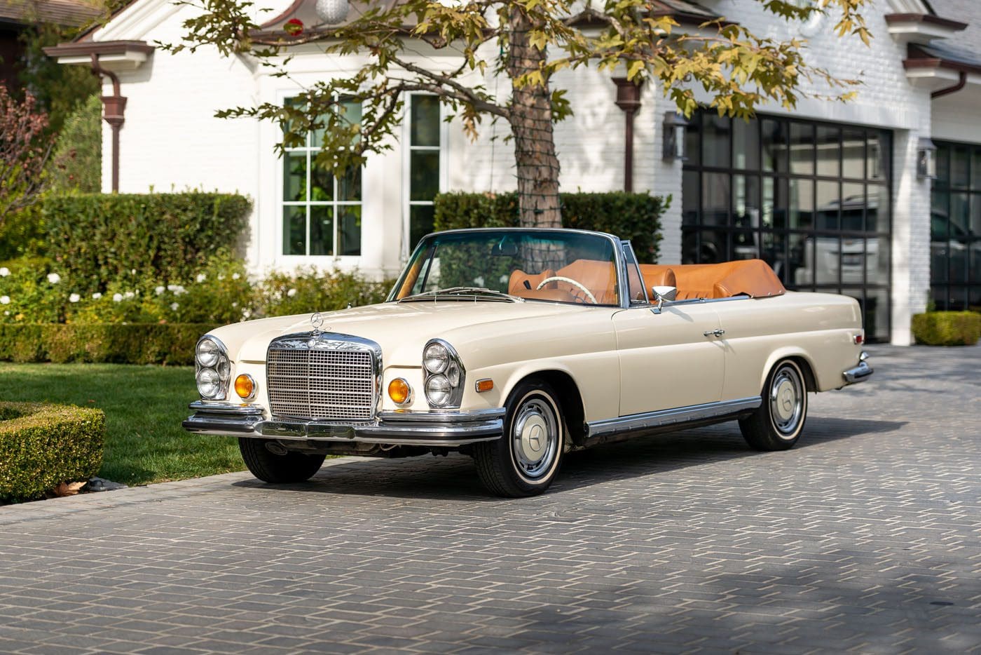 1971 Mercedes Benz 280 SE 3 5 Cabriolet 0