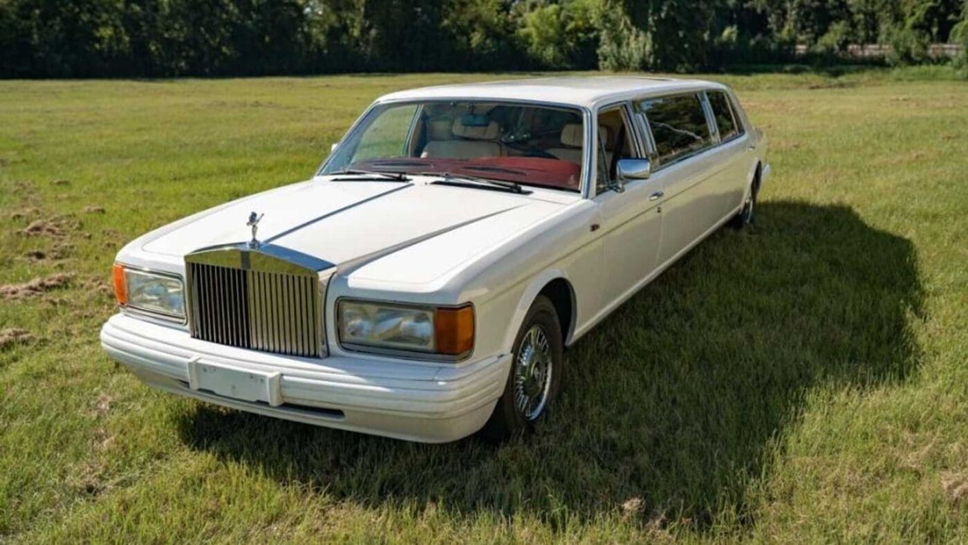 1985 rolls royce silver spur.jpg