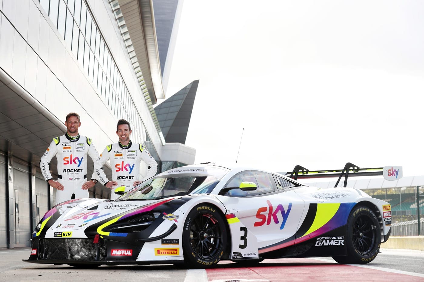 1_Jenson_Button_will_return_to_the_wheel_of_a_McLaren_at_the_British_GT_season_finale_at_Silverstone