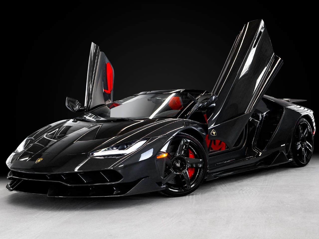 Full Exposed Carbon Fiber 2017 Lamborghini Centenario Roadster For