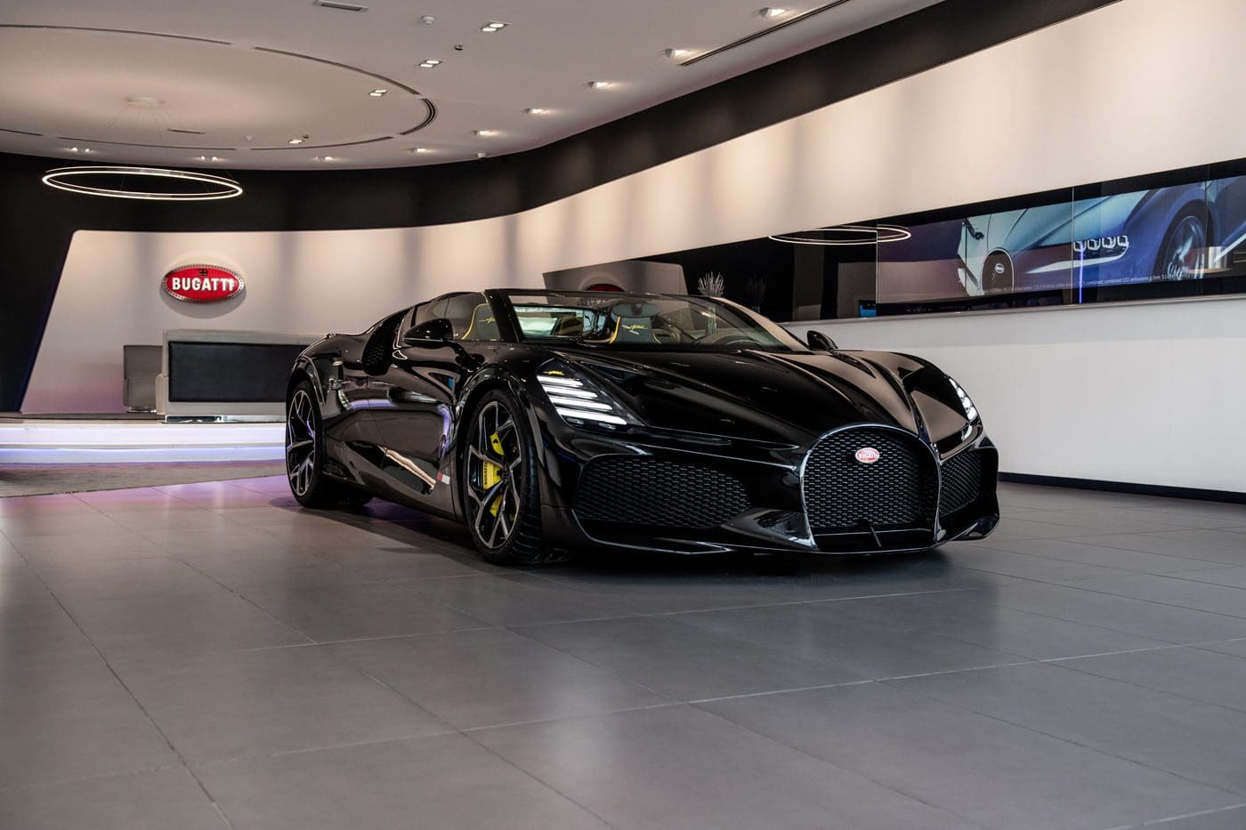 20 BUGATTI W16 Mistral UAE launch