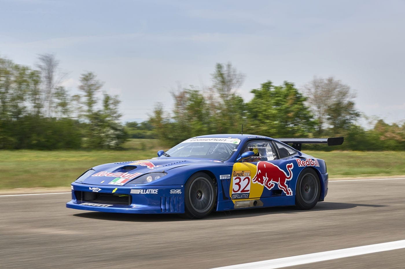 2000 Ferrari 550 GT1 0