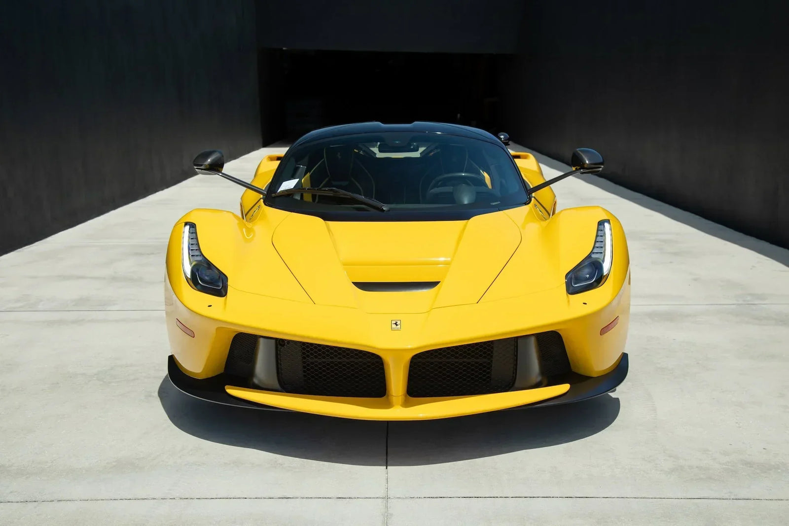 2014-ferrari-laferrari-4999000-1706798950