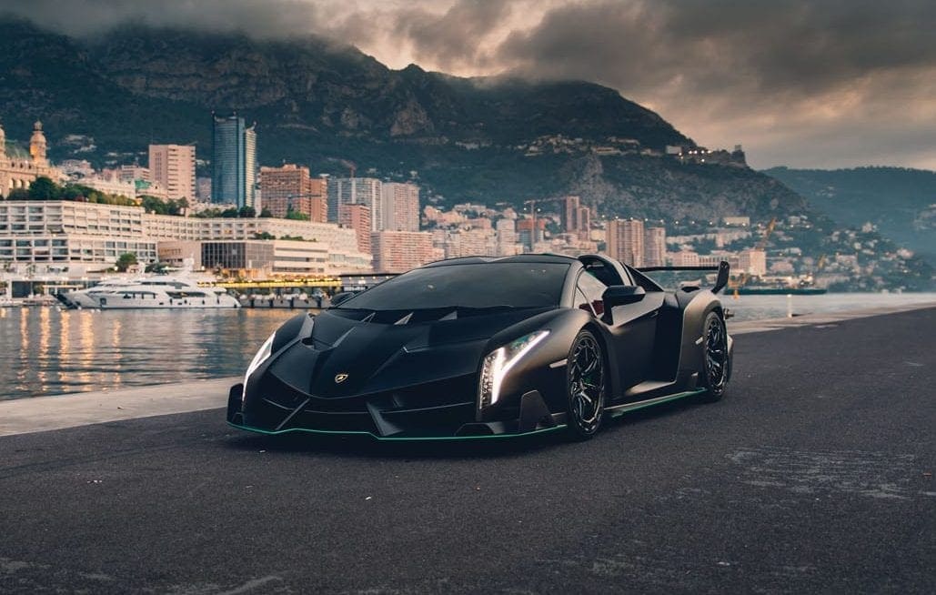 2015-Lamborghini-Veneno-Roadster-_0