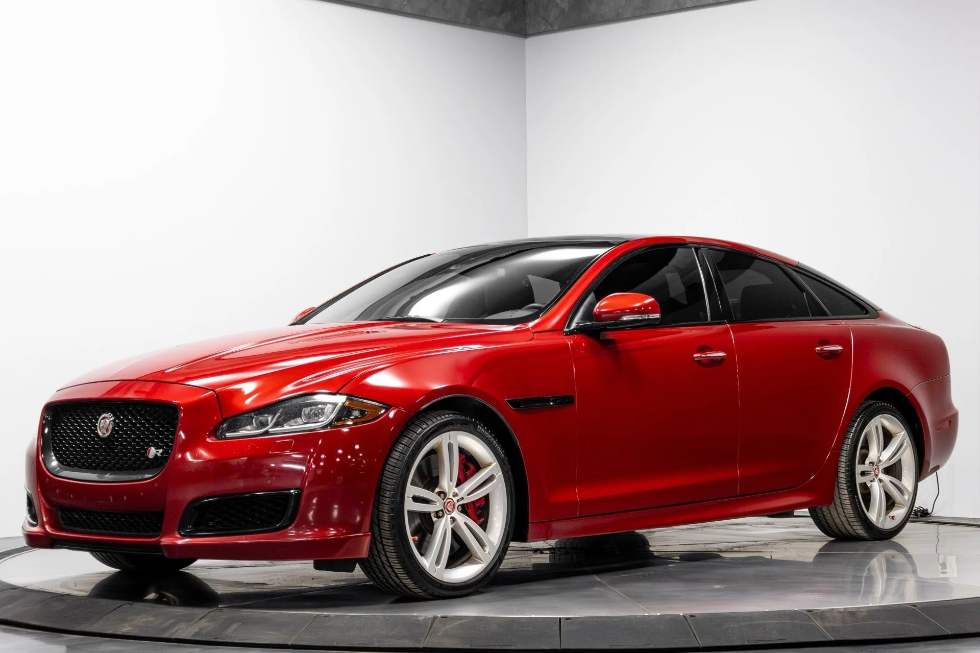 Affordable Luxury Sedans For Sale: Don't Break The Bank For Elegance