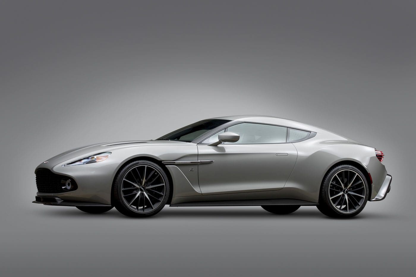 2018 Aston Martin Vanquish Zagato Coupe 0