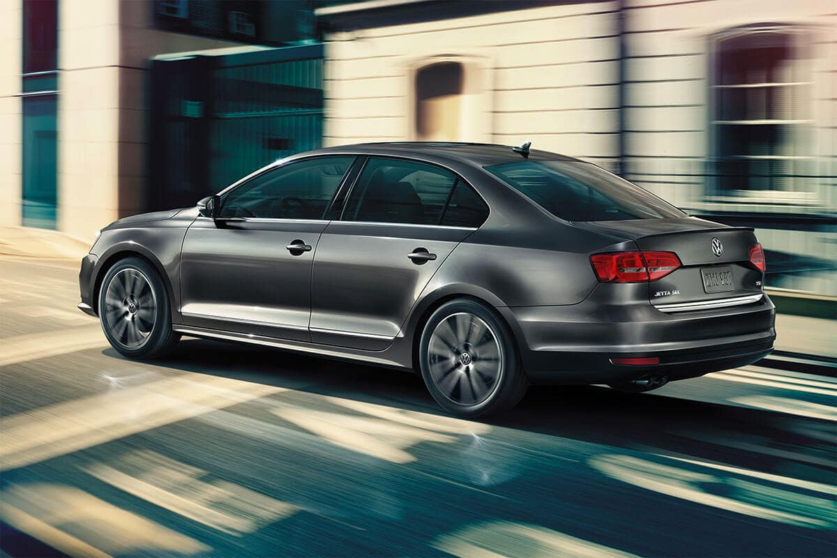 2018-Volkswagen-Jetta-rearview