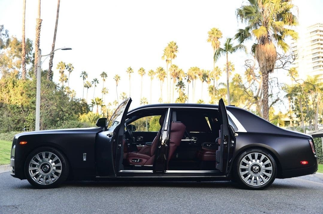 2018-rolls-royce-phantom (3)