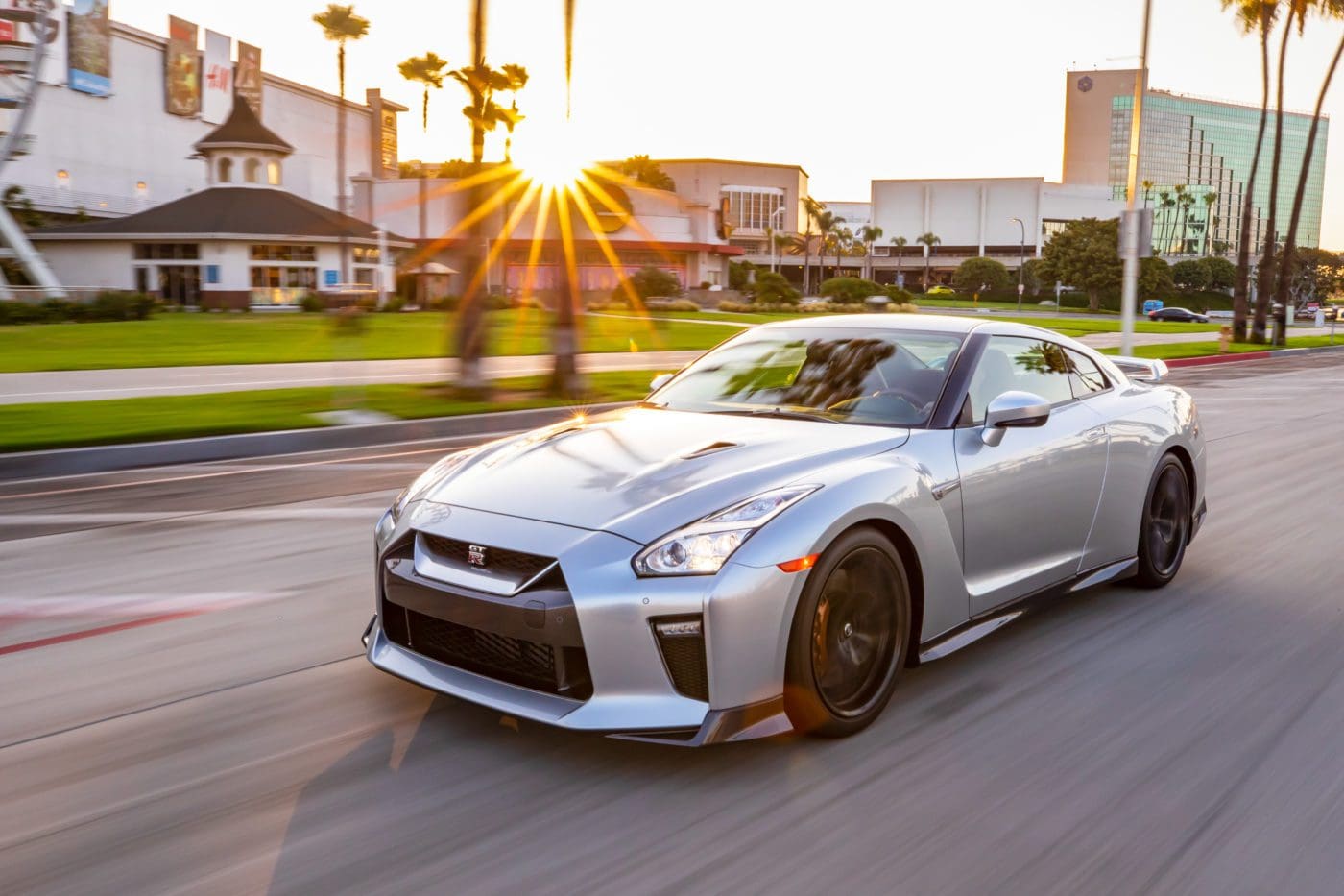 2019 Nissan GT-R-7