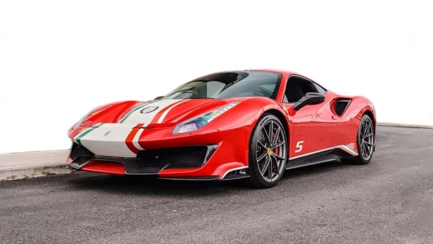 2020 ferrari 488 pista piloti.jpg