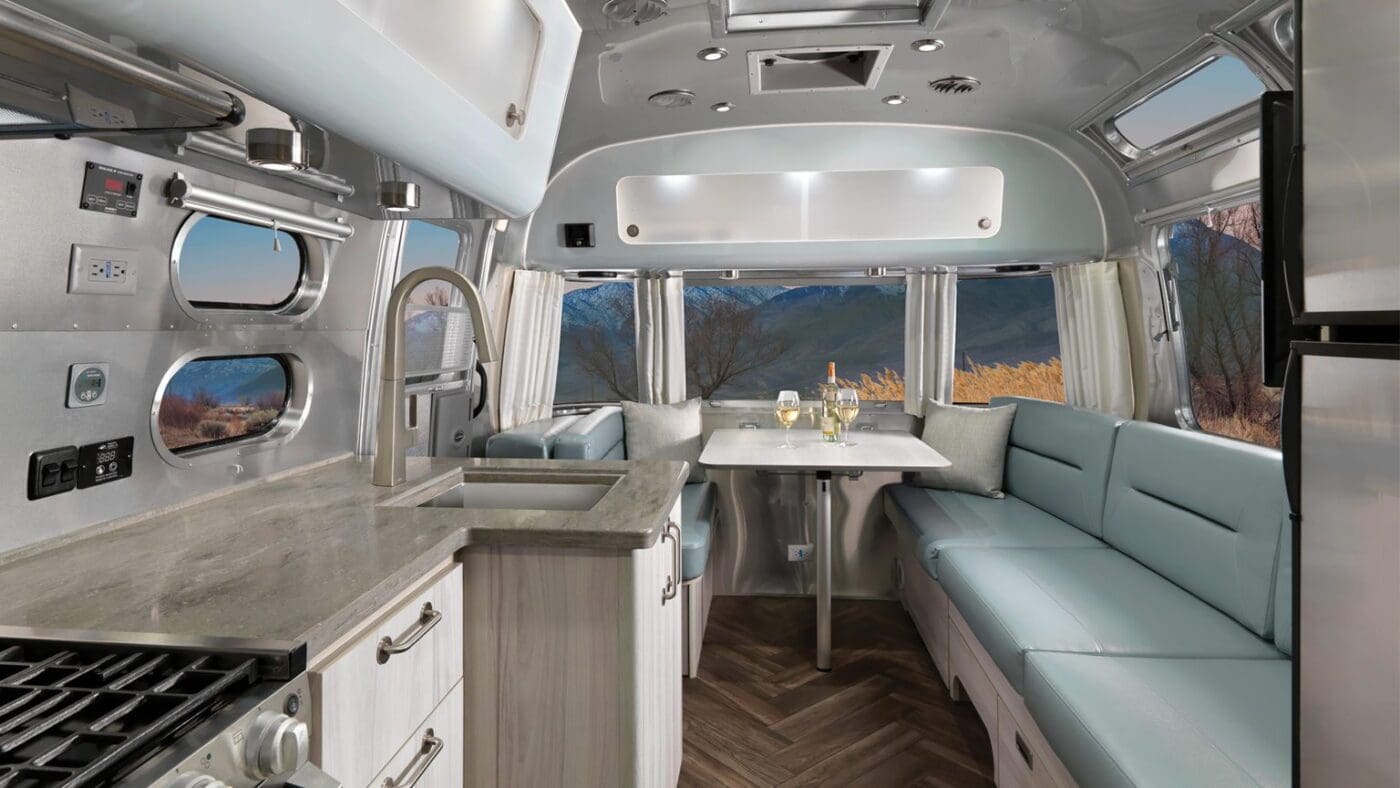 2021-Airstream-International-B2F-Coastal-Cove-with-Aqua-1536x864