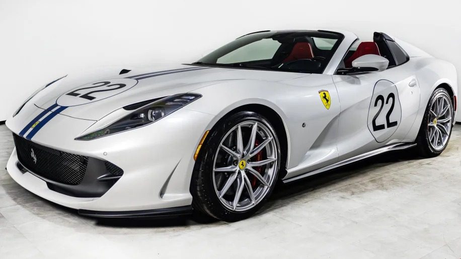 2022 ferrari 812 gts 729000 144