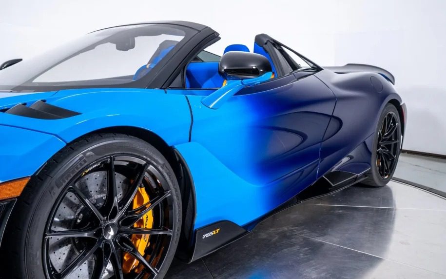 2022 mclaren 765lt 699000 480514