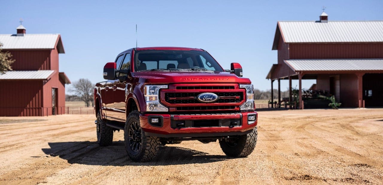 2022 Ford Super Duty Lariat Tremor with Sport Appearance Pack 04