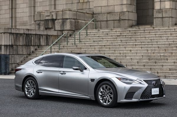 2022 LS 500h Lexus Teammate 001 600x396 1
