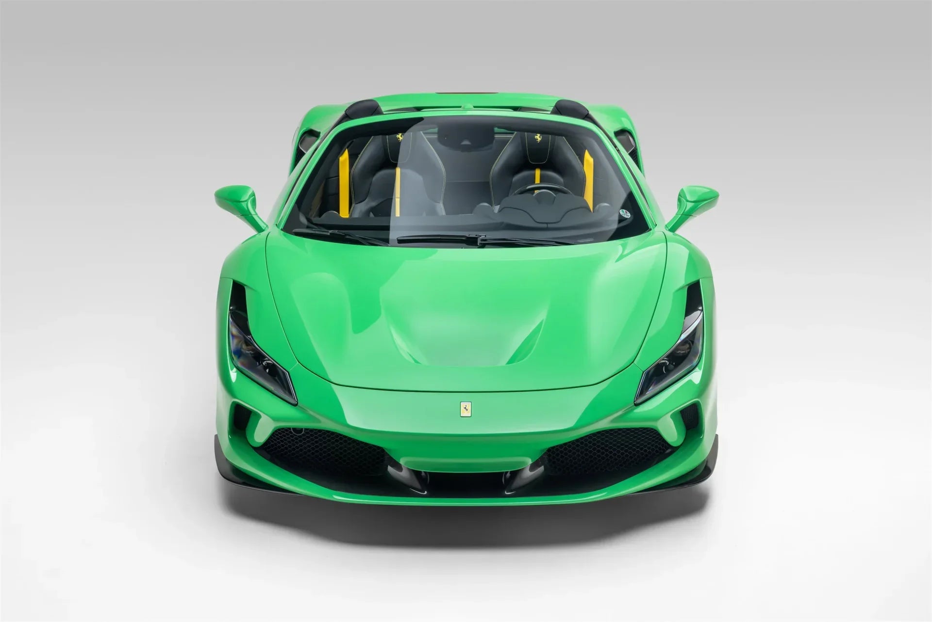 Ferrari F8 Tributos & F8 Spiders Are the Mid-Engine V8s to Soar