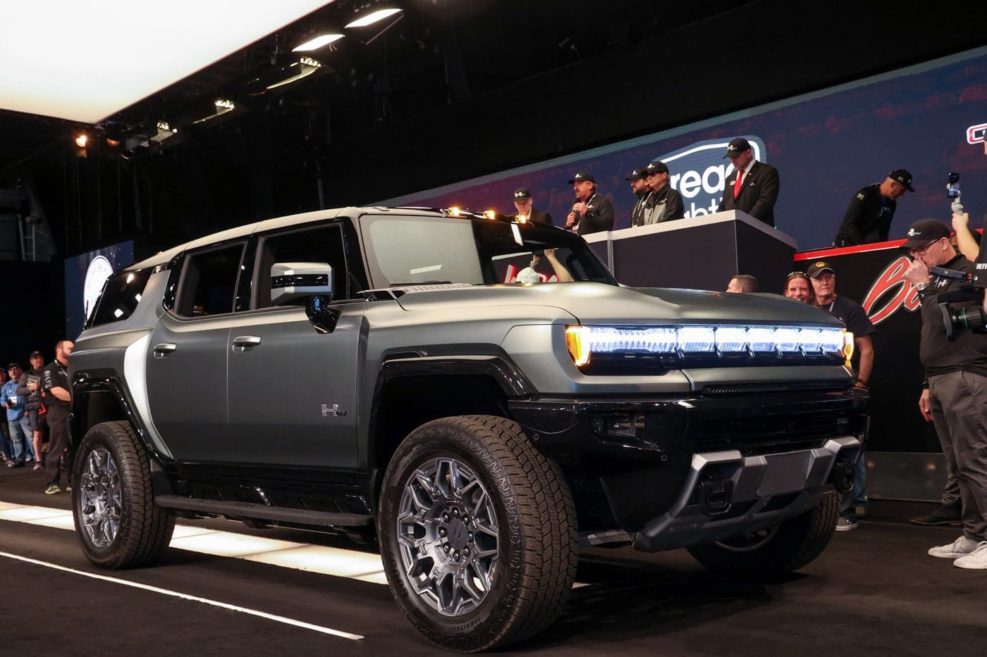2024 gmc hummer ev edition 1 suv barrett jackson 01