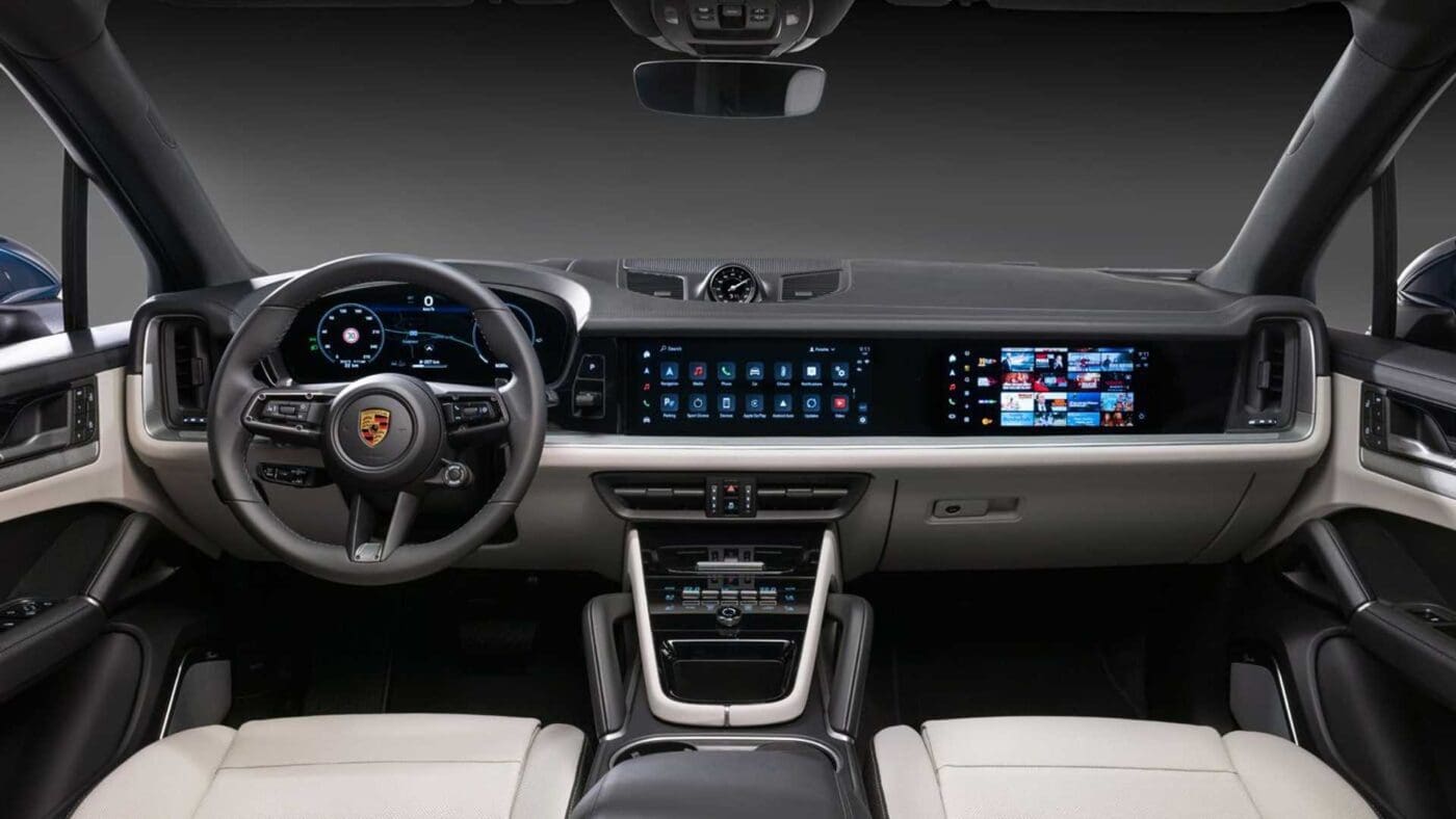 2024 porsche cayenne interior.jpg