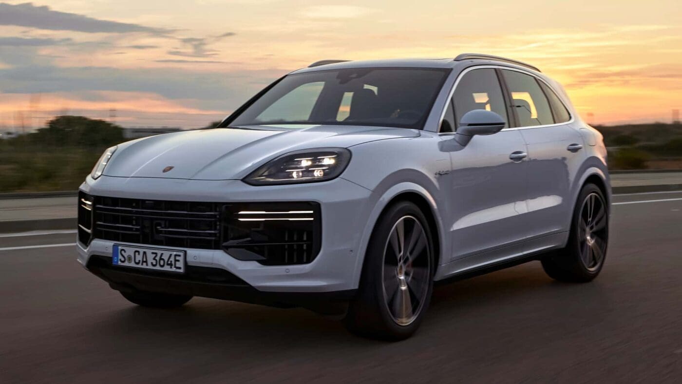 2024 porsche cayenne turbo e hybrid.jpg