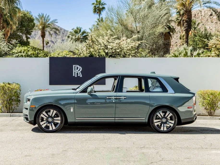 2024 rolls royce cullinan 475675 (1)