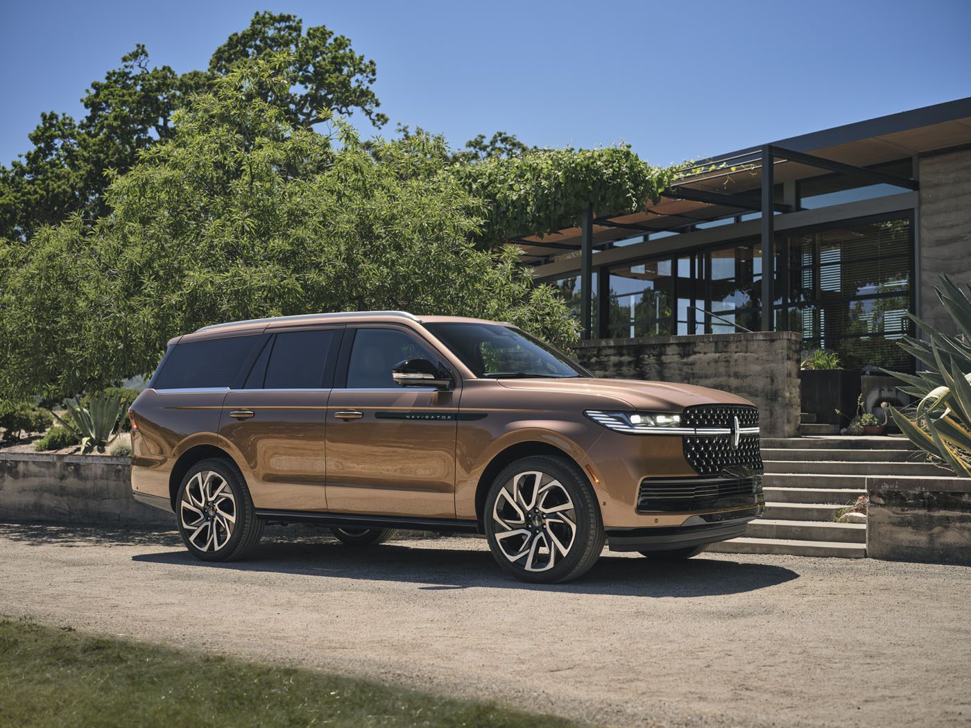 2025-Lincoln-Navigator-Black-