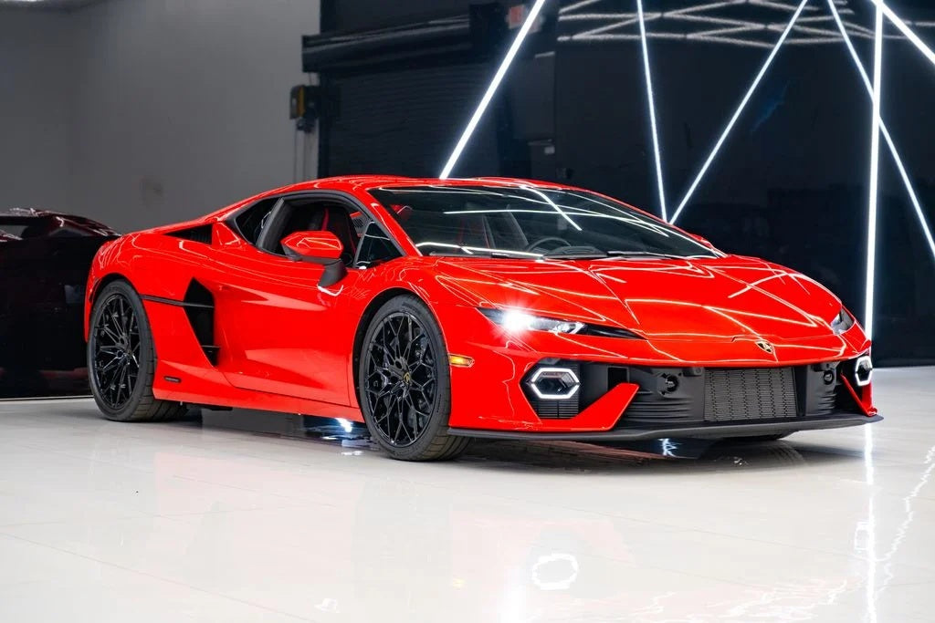 Lamborghini Miura P400 SV Awarded at Villa d'Este 2026 – duPont