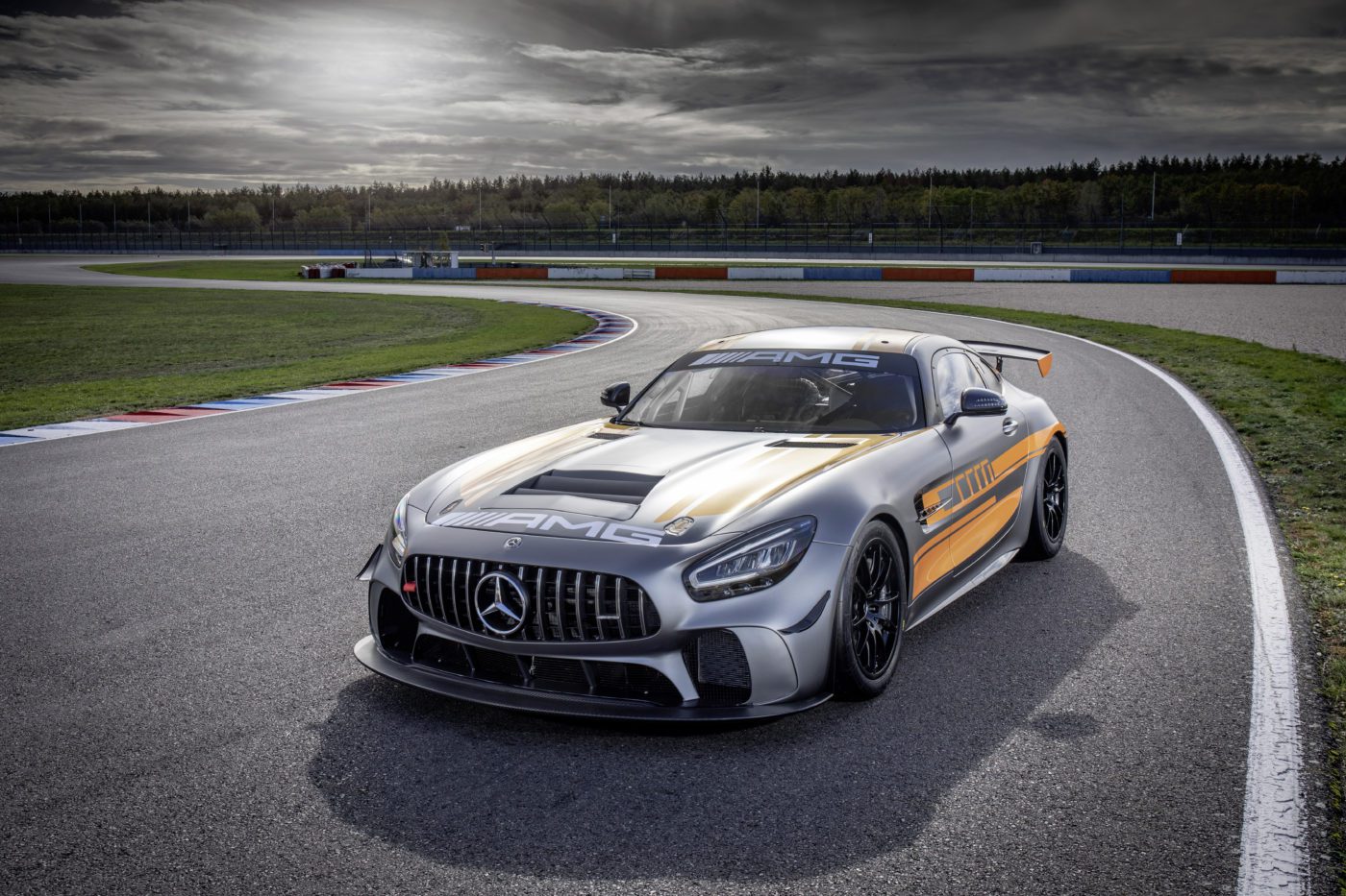 Mercedes-AMG GT4: Neuauflage eines ErfolgsmodellsMercedes-AMG GT4: a new edition of a successful model