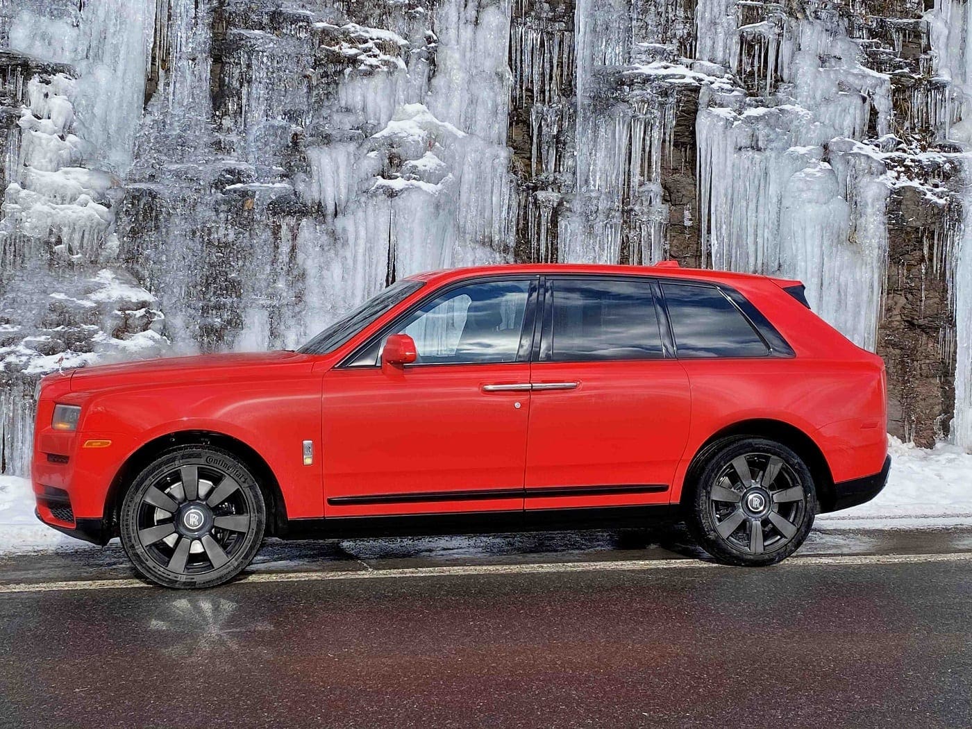21 Cullinan rOLLS ROYCE BRIGHTRED 6