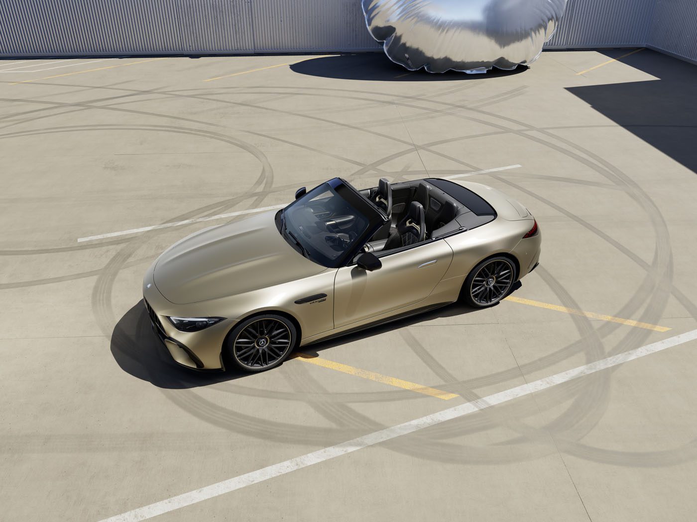 Exklusive Edition für den Performance Roadster: Mercedes AMG SL 63 MANUFAKTUR Golden Coast Exclusive edition of the performance roadster: Mercedes AMG SL 63 MANUFAKTUR Golden Coast