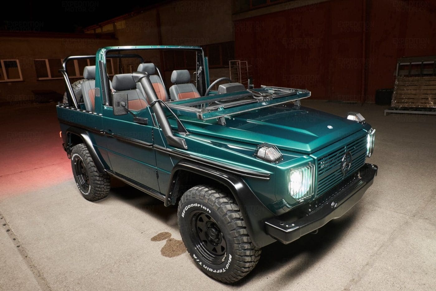 2A-001-Convertible-Mercedes-G-250-083787-1