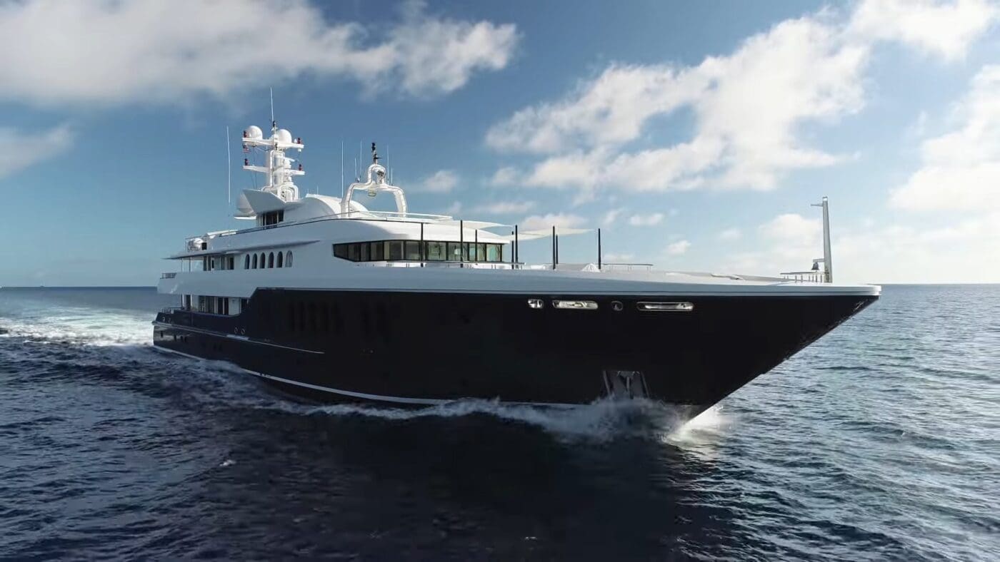 4roses superyacht