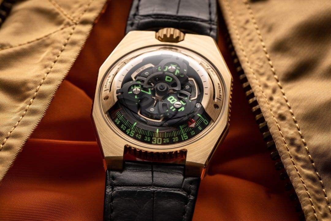 5-urwerk_ur100_sel_c-121a7438-edit