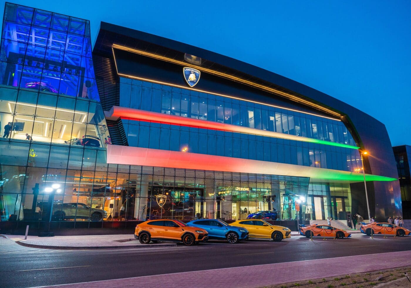Lamborghini's Dubai Dealer Gets a Dubai-Sized Makeover
